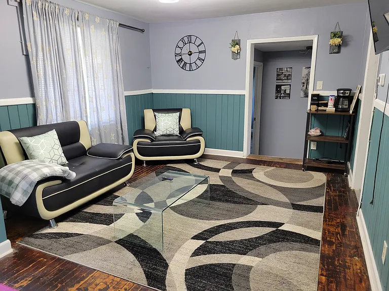 9401 Eleanor Dr — Photo 20