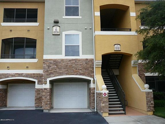 20150711181128372222000000-o