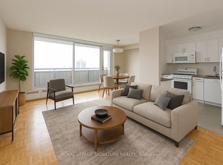 666 Spadina Ave #2403, Toronto, ON M5S 2H8