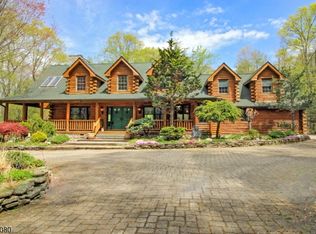 31 Kent Rd, Hampton Twp., NJ 07860