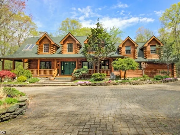 31 Kent Rd, Hampton Twp., NJ 07860