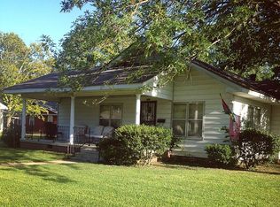 604 E Maple St, Gurdon, AR 71743