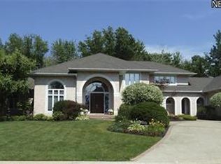 458 Berwick Cir, Aurora, OH 44202