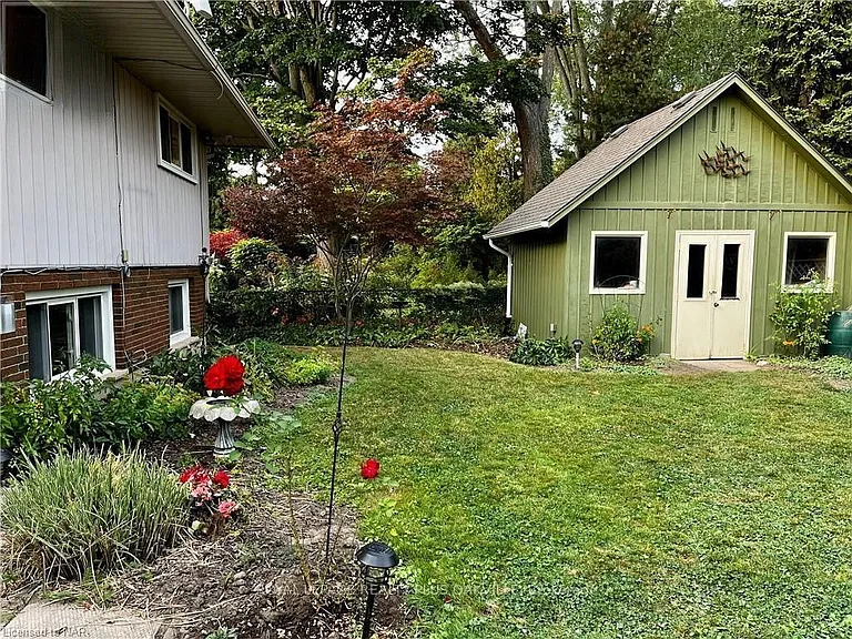694 Niagara St #UPPER — Photo 19