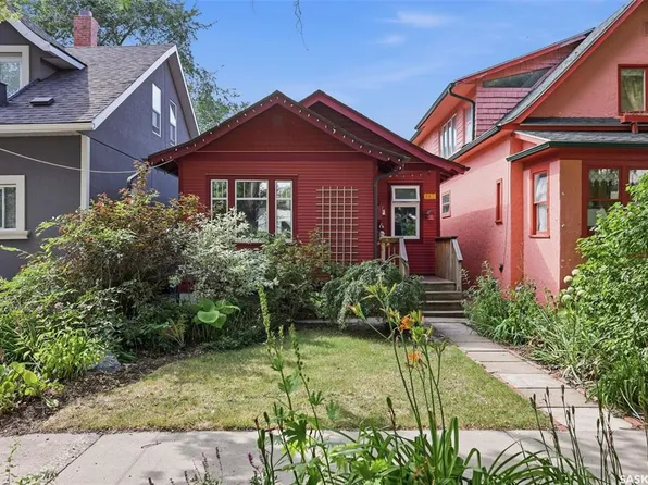 919 6th AVENUE N, Saskatoon, SK S7K 2T3