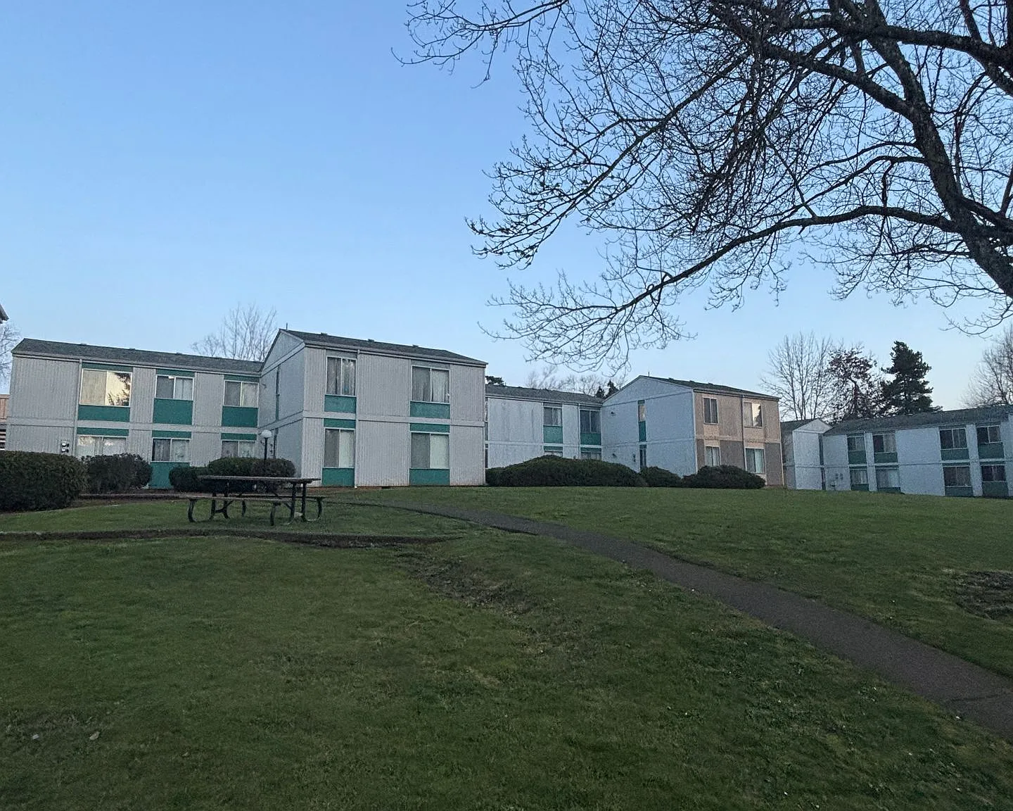Sunnyside Village Apartments — Photo 2