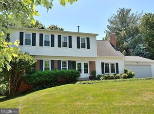 10305 Mountington Ct, Vienna, VA 22182