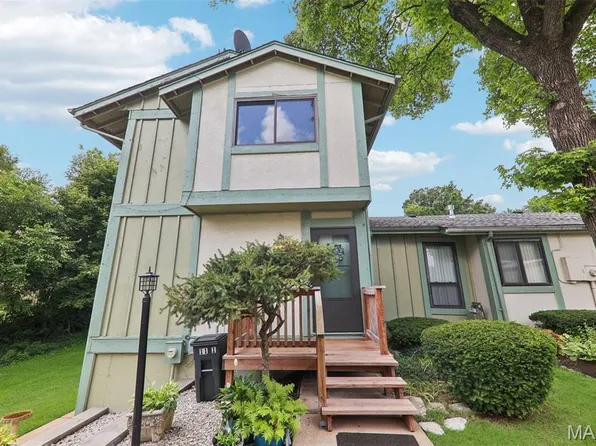 11111 Whispering Oaks Dr, Saint Louis, MO 63136