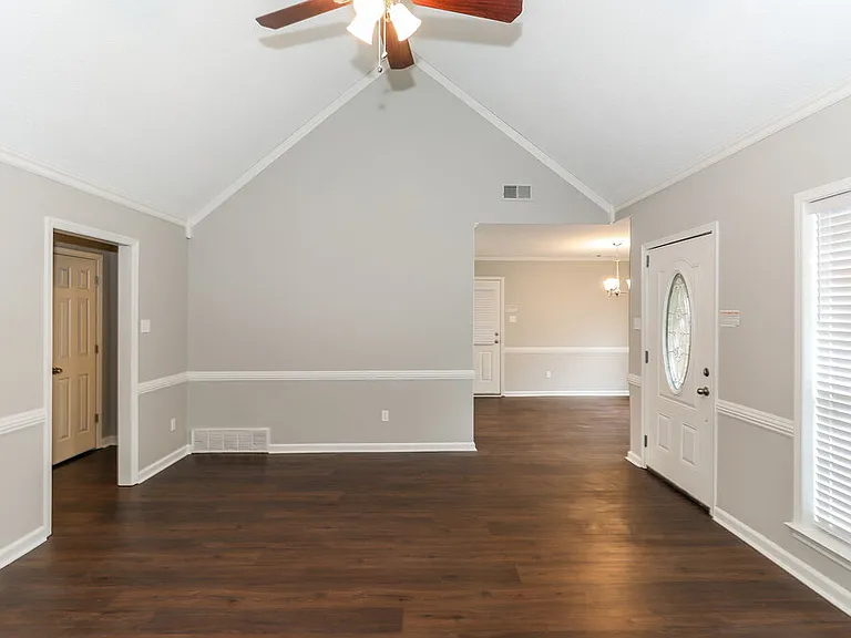 5896 Pipers Green Ln — Photo 4