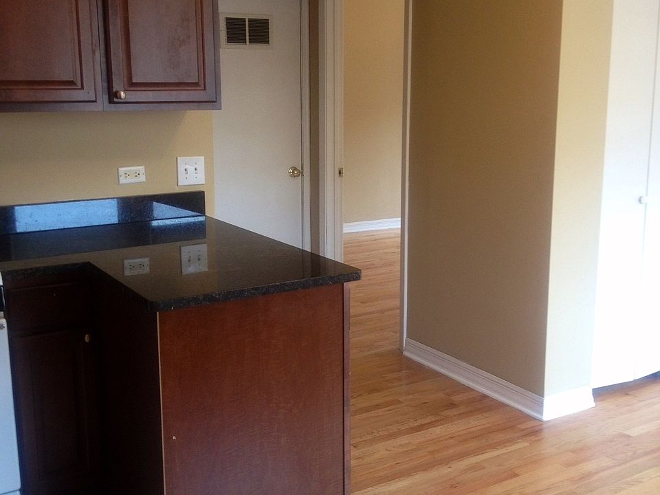 2nd image of 4623 N Western Ave #1F