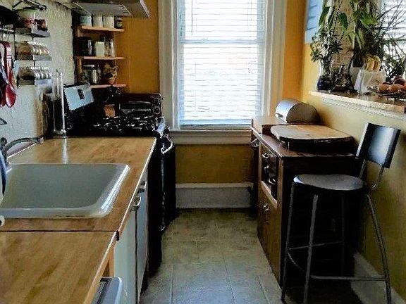 3rd image of 6303 Ventnor Ave APT 12
