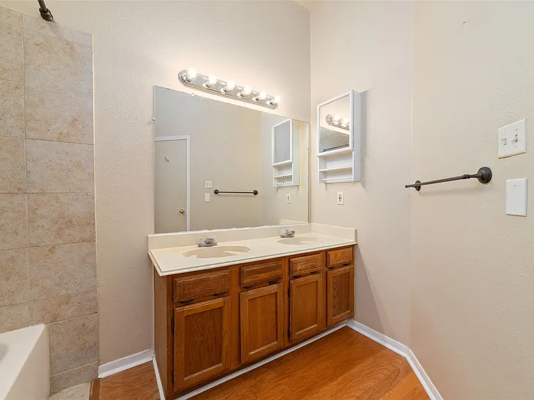 1934 Pincher Creek Dr — Photo 24