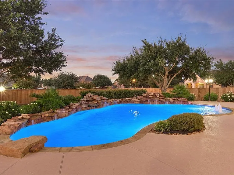20806 E Cameron Ridge Dr — Photo 35