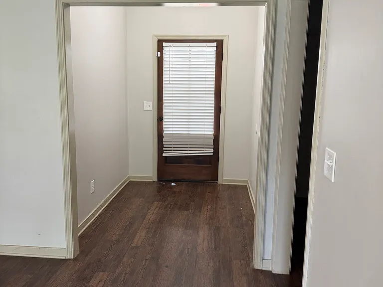 516 Brighton Trl — Photo 18