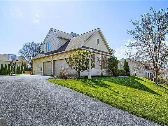 4th image of 1100 Newbold Ln