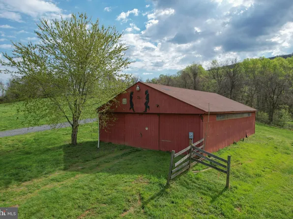 11412 Russell Rd, Purcellville, VA 20132