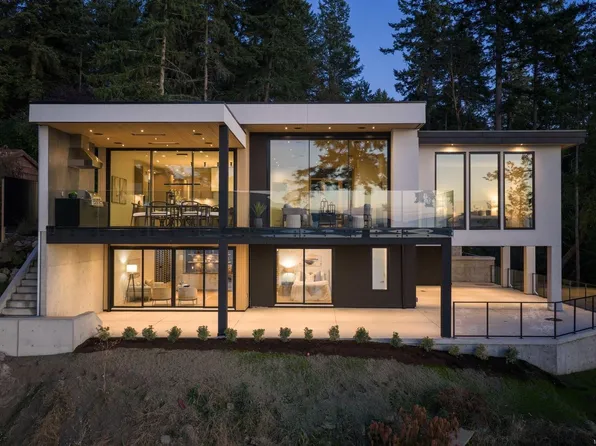 418 Lands End Rd, North Saanich, BC V8L 5L9