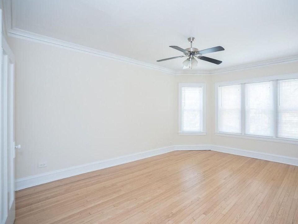 1st image of 5208 N Leavitt St #3