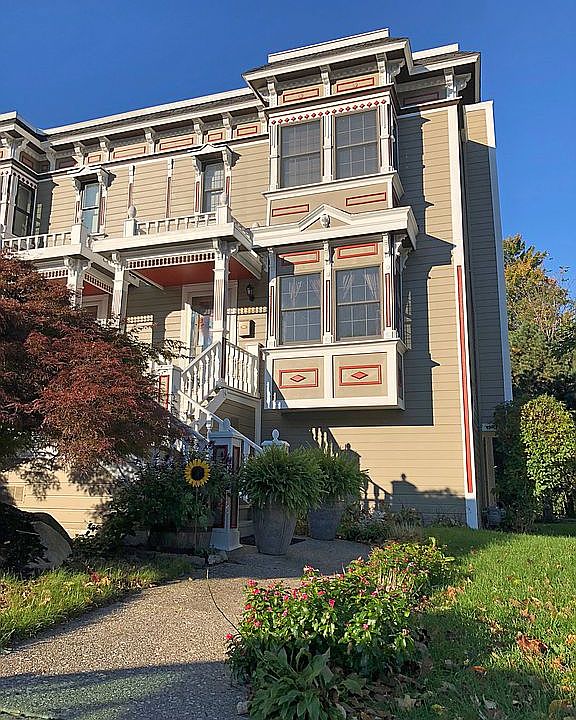 1st image of 423 N Washington Ave #1