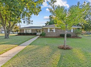 622 Peachtree St, Headland, AL 36345