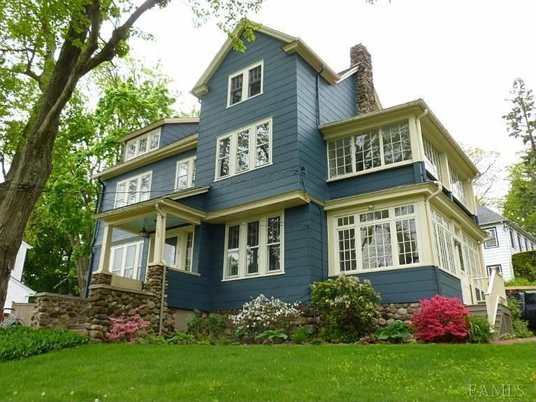 1st image of 582 Ashford Ave