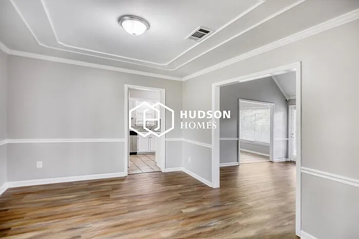 3 bed, 2.0 bath, 1699 sqft, $1,649 — Photo 3