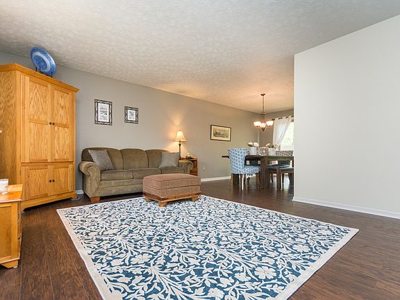 5th image of 341 Woodlake Dr
