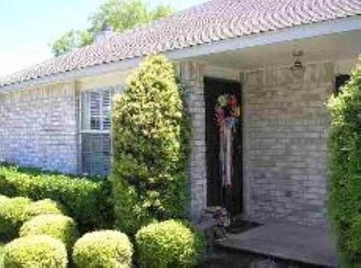 1st image of 7330 THRUSH GARDEN DR