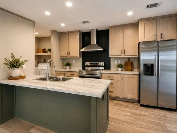 1123 Walt Williams Rd #23, Lakeland, FL 33809