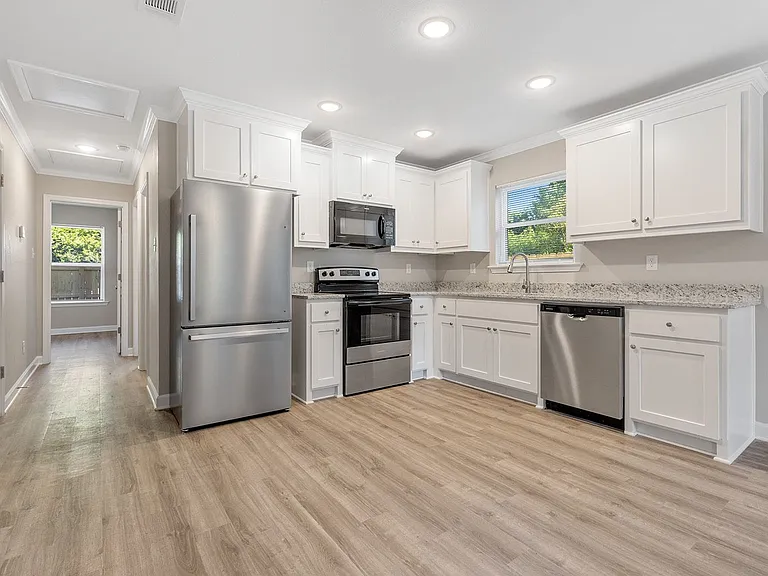 108 Pulaski Dr — Photo 6