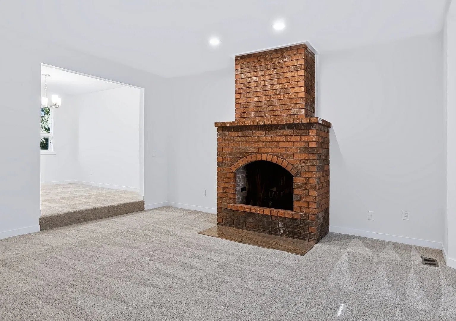 4Bd/2.5Ba Kirkland Home — Photo 4
