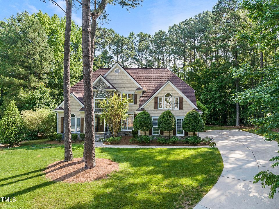 1st image of 102 Ludgate Ct