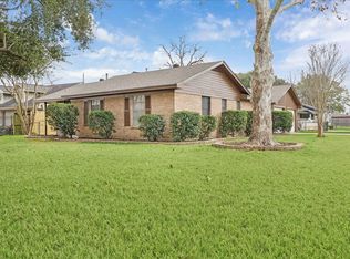 431 Hummingbird Ln, Houston, TX 77060