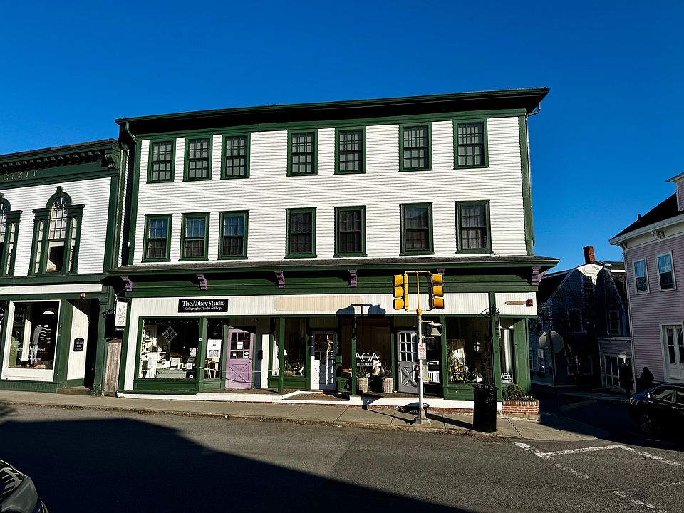 1st image of 84 Washington St #2