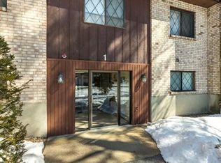 1 Greenbriar Dr APT 104, North Reading, MA 01864