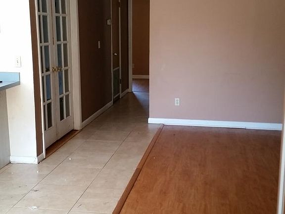 3rd image of 2443 Centennial Blvd