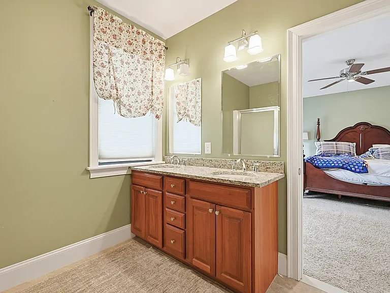 800 Washington St #2 — Photo 23