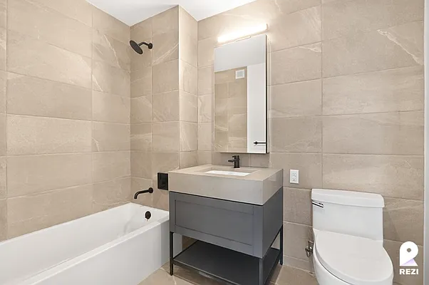 Rented by REZI | media 49