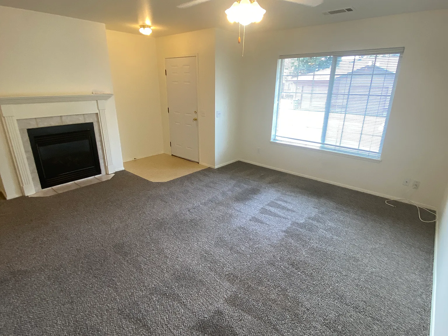 1 bed, 860 sqft, $1,695 — Photo 4