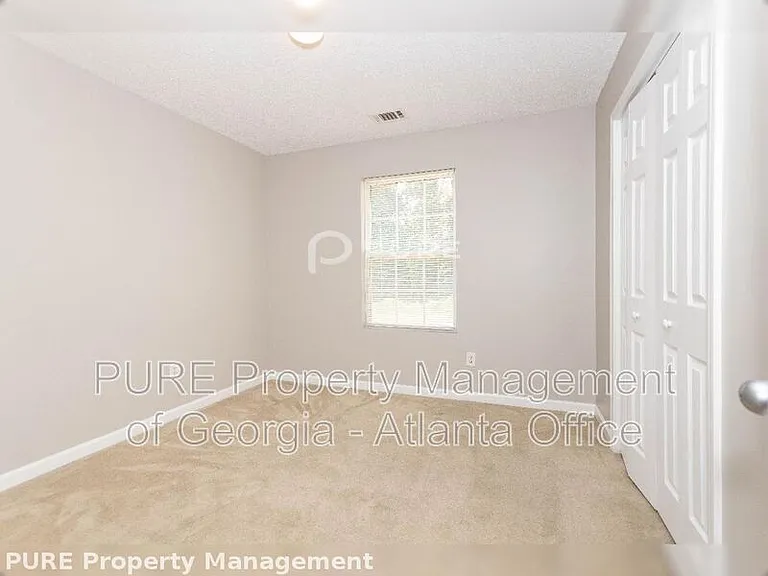 553 Scrooch Ct — Photo 15