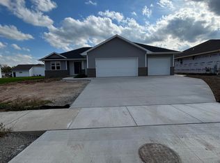 4557 Paul Ln, Green Bay, WI 54313