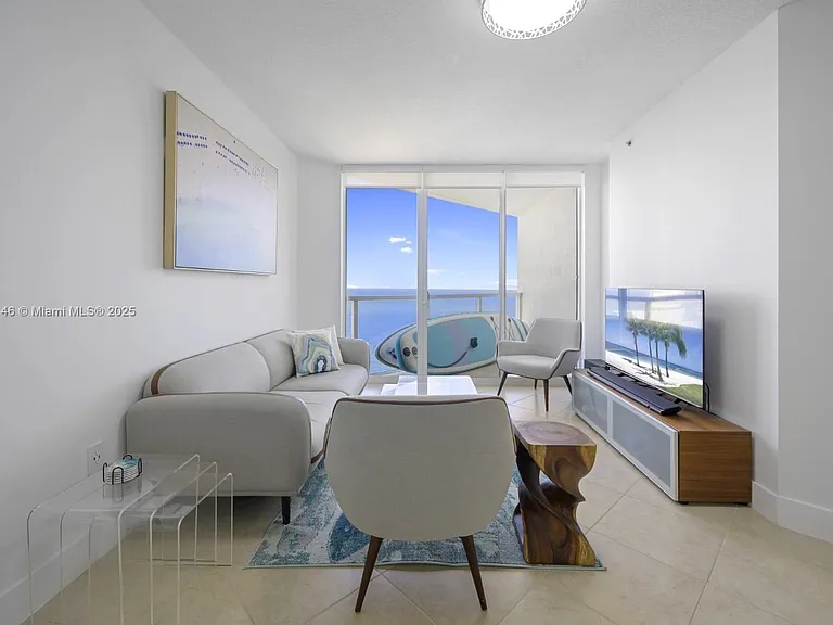 16699 Collins Ave #3306 — Photo 3
