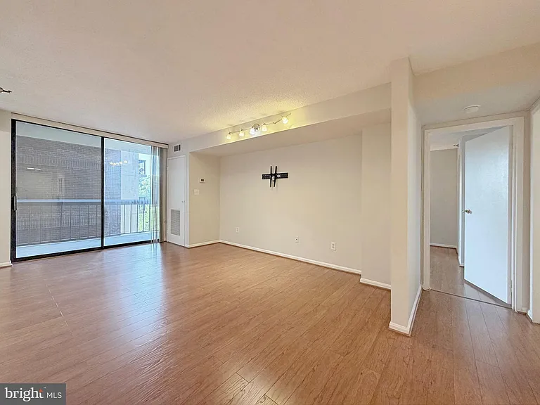 7401 Westlake Ter #610 — Photo 6