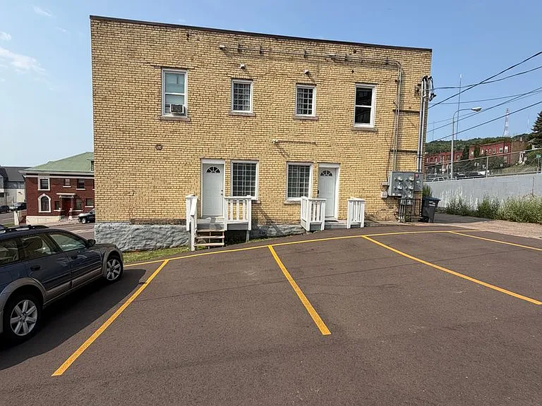 214-216 N 2nd Ave E — Photo 18