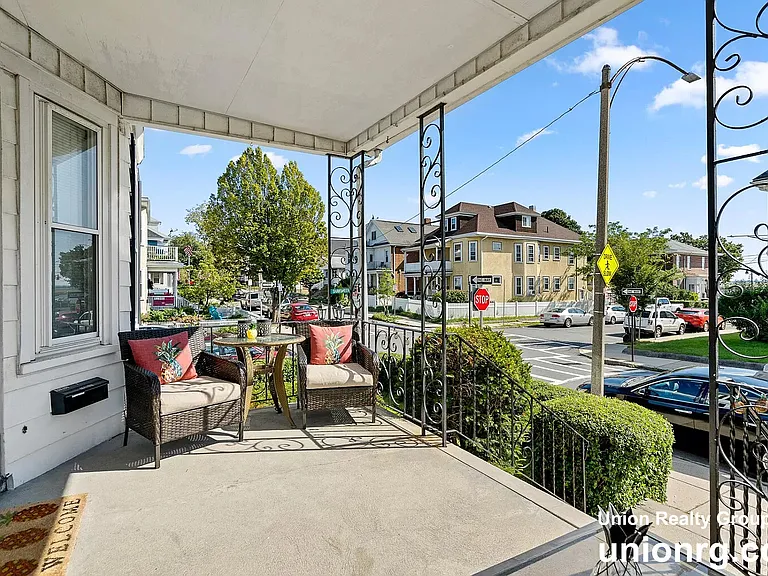 94 Saint Andrew Rd #2 — Photo 17