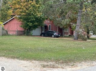 7084 Center St, Alanson, MI 49706