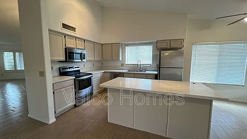1621 N Raven Photo 1