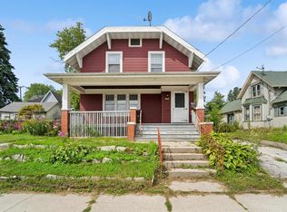 1130 S 12th St, Manitowoc, WI 54220