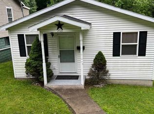 2021 Oakview Rd, Ashland, KY 41101