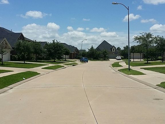 5th image of 7806 Iris Glen Ln